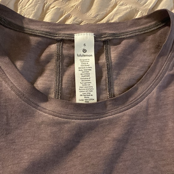 NWOT LuluLemon Athletic Tank 🏃🏻‍♀️ - Picture 2 of 4